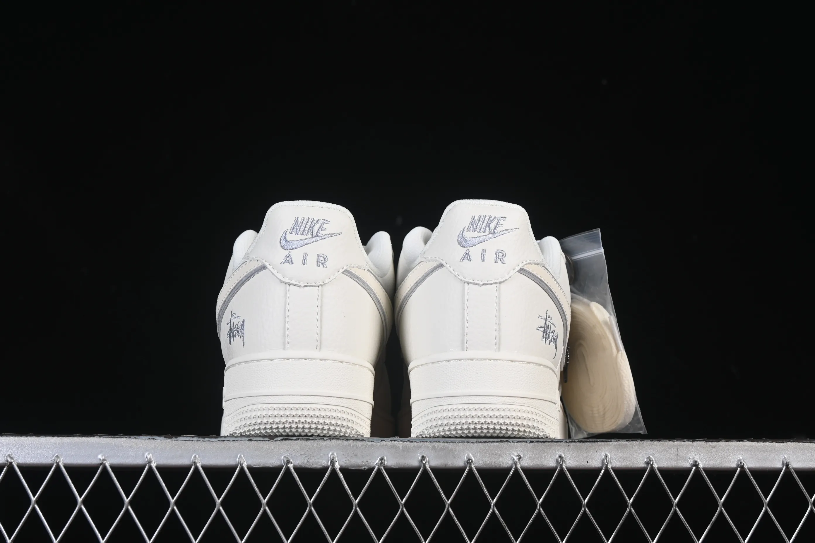 All categories Nk Air Force 1 Air Force series Nk Air Force 1 Low Air Force low-top Nike Air Force 1'07 Low Stusi co-branded versatile beige Air Force 1 low-top casual sneakers CS5288-034